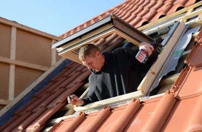 Pose de fenêtres de toit Velux à Lusseray
